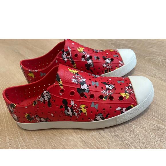 Native Disney Parks Minnie Mouse Red Jeffersons M8 W 10 - Picture 3 of 7